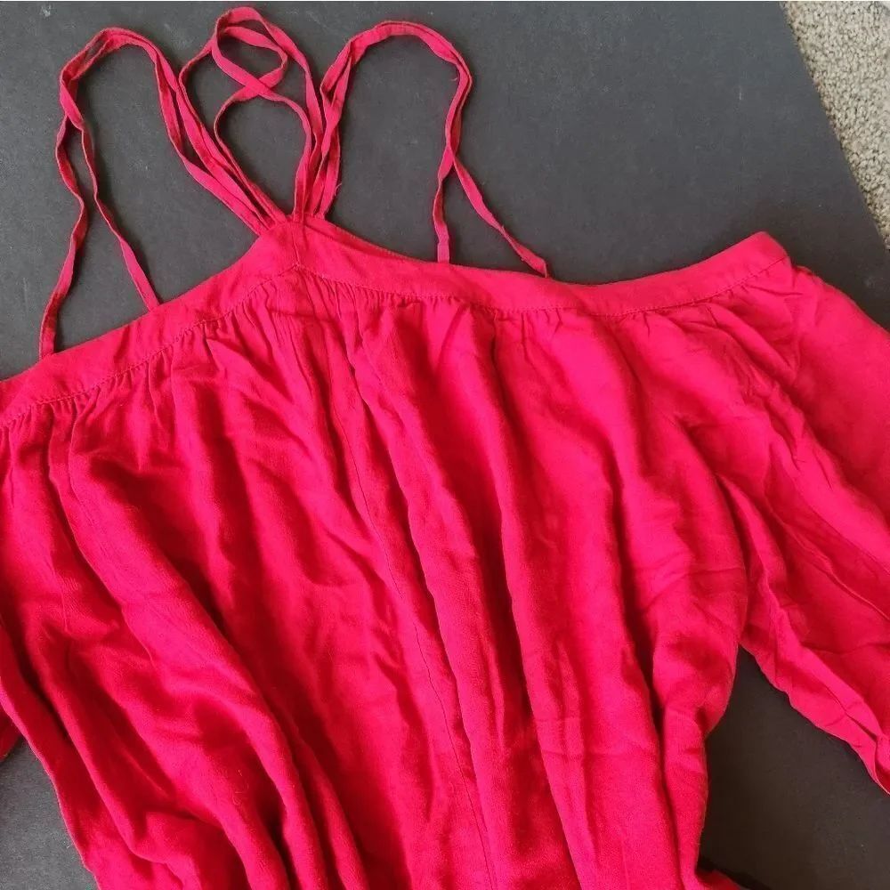 Tobi Red Cold Shoulder Flowy Blouse - Picture 7 of 10